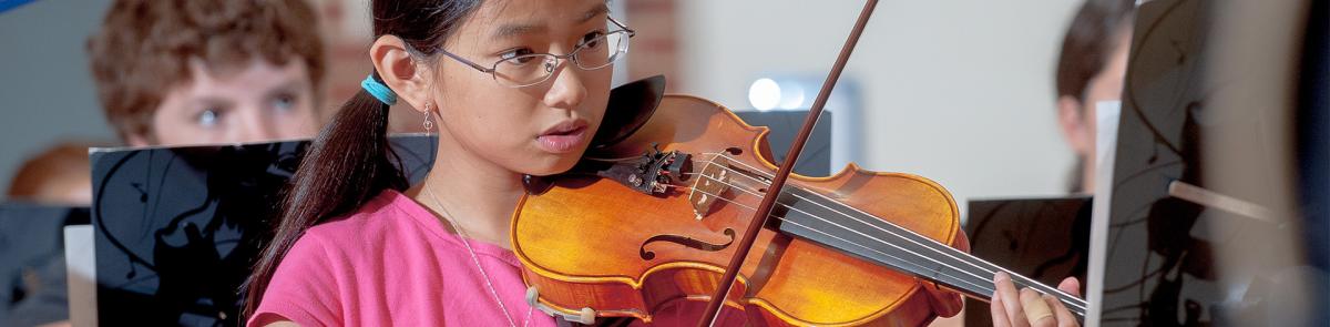 child playing the violin