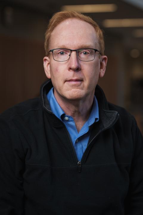 Robert Morris Headshot 
